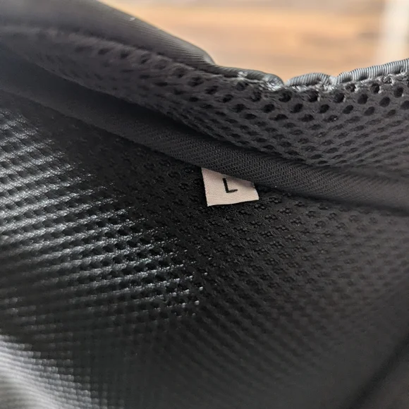 Tailup Dog Carrier - Picture 6 of 8